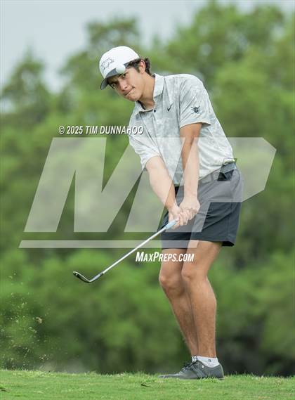 Thumbnail 2 in UIL Golf Boys 5A Region 4 District 25 Tournament photogallery.