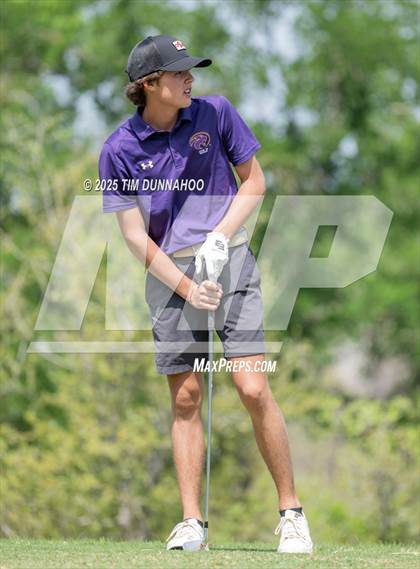 Thumbnail 1 in UIL Golf Boys 5A Region 4 District 25 Tournament photogallery.