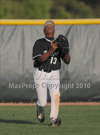 Thumbnail 1 in Harnett Central vs West Johnston (Johnston County Easter Invitational) photogallery.