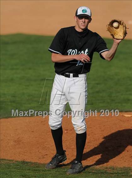 Thumbnail 1 in Harnett Central vs West Johnston (Johnston County Easter Invitational) photogallery.