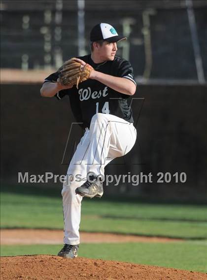 Thumbnail 3 in Harnett Central vs West Johnston (Johnston County Easter Invitational) photogallery.