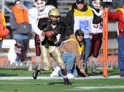 Thumbnail 2 in Easthampton/Hampshire vs Pioneer Valley (MIAA Division 4 West Final) photogallery.