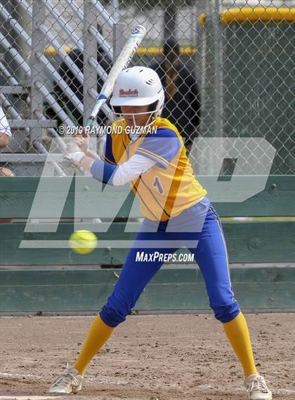 Thumbnail 2 in Riverdale vs. Exeter photogallery.