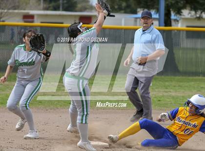 Thumbnail 2 in Riverdale vs. Exeter photogallery.