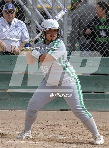 Thumbnail 3 in Riverdale vs. Exeter photogallery.