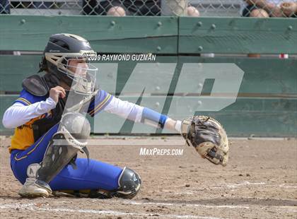 Thumbnail 1 in Riverdale vs. Exeter photogallery.