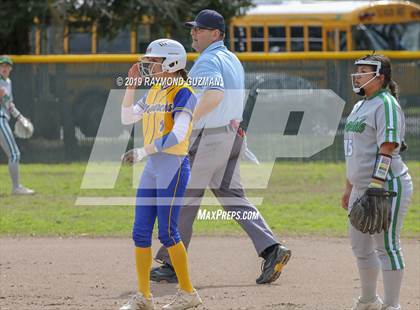 Thumbnail 1 in Riverdale vs. Exeter photogallery.
