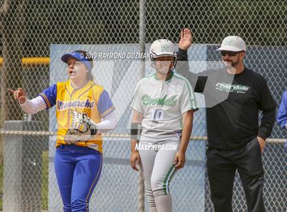 Thumbnail 2 in Riverdale vs. Exeter photogallery.