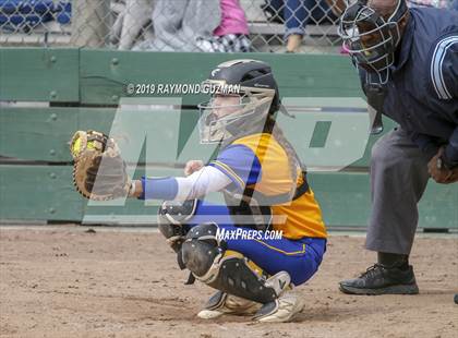 Thumbnail 1 in Riverdale vs. Exeter photogallery.