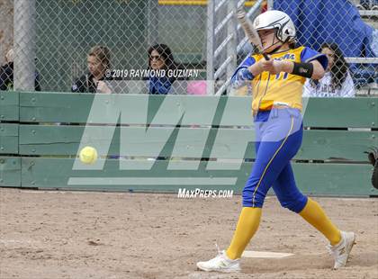 Thumbnail 1 in Riverdale vs. Exeter photogallery.