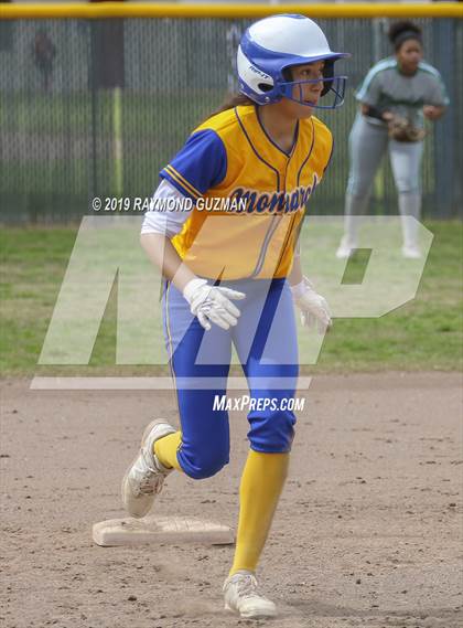 Thumbnail 2 in Riverdale vs. Exeter photogallery.