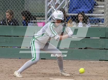 Thumbnail 3 in Riverdale vs. Exeter photogallery.