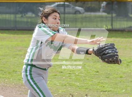 Thumbnail 1 in Riverdale vs. Exeter photogallery.
