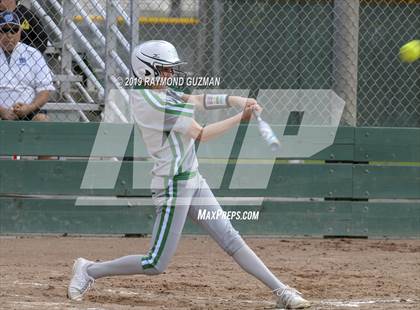 Thumbnail 3 in Riverdale vs. Exeter photogallery.
