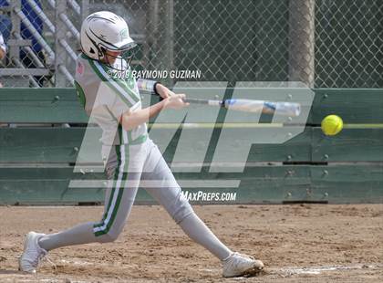 Thumbnail 2 in Riverdale vs. Exeter photogallery.
