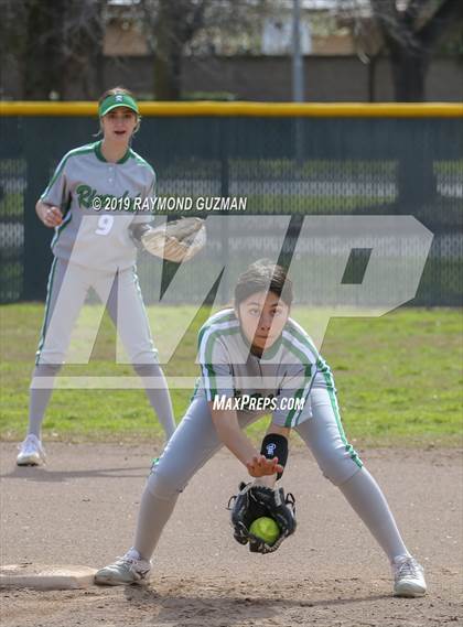 Thumbnail 1 in Riverdale vs. Exeter photogallery.