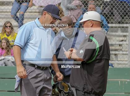 Thumbnail 3 in Riverdale vs. Exeter photogallery.