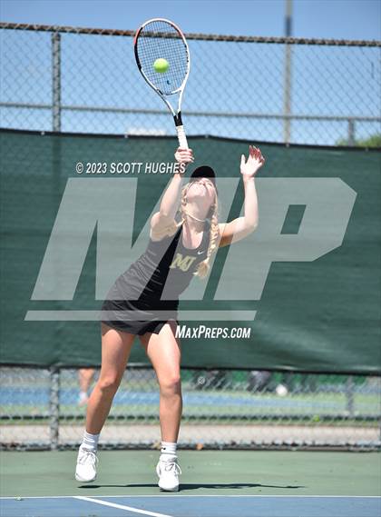 Thumbnail 1 in TSSAA District 8 2A Individuals (Round 2) photogallery.