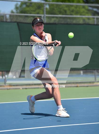 Thumbnail 3 in TSSAA District 8 2A Individuals (Round 2) photogallery.
