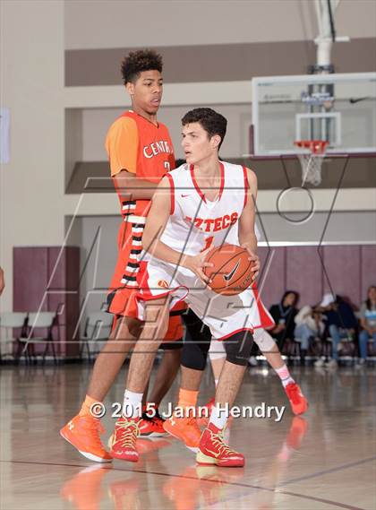 Thumbnail 1 in Central @ Palm Desert (MaxPreps Holiday Classic) photogallery.