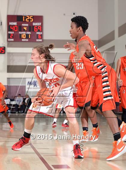 Thumbnail 2 in Central @ Palm Desert (MaxPreps Holiday Classic) photogallery.