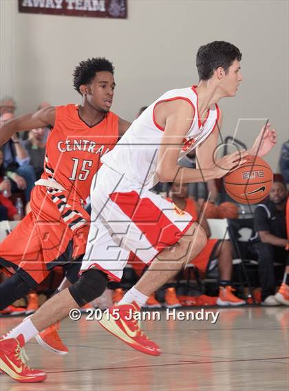 Thumbnail 3 in Central @ Palm Desert (MaxPreps Holiday Classic) photogallery.
