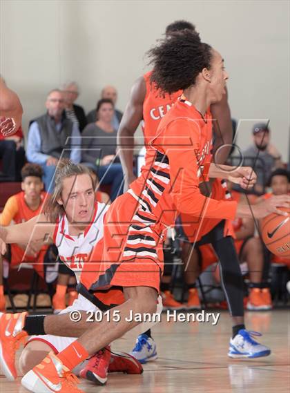 Thumbnail 2 in Central @ Palm Desert (MaxPreps Holiday Classic) photogallery.