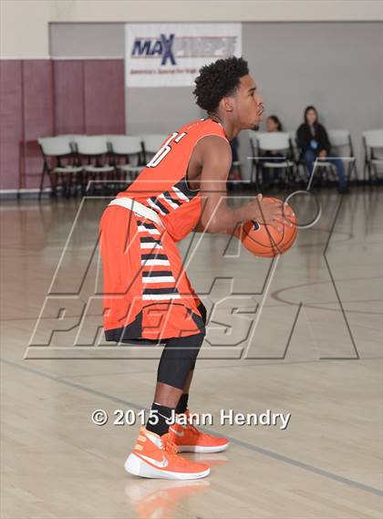 Thumbnail 1 in Central @ Palm Desert (MaxPreps Holiday Classic) photogallery.