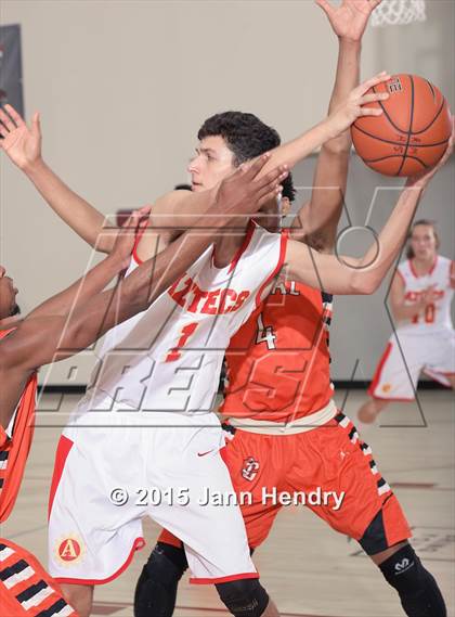 Thumbnail 3 in Central @ Palm Desert (MaxPreps Holiday Classic) photogallery.