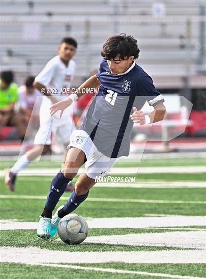Thumbnail 2 in Lee @ Central Catholic photogallery.