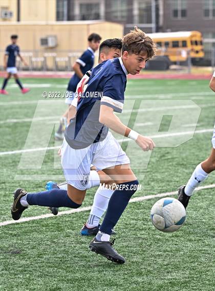 Thumbnail 3 in Lee @ Central Catholic photogallery.