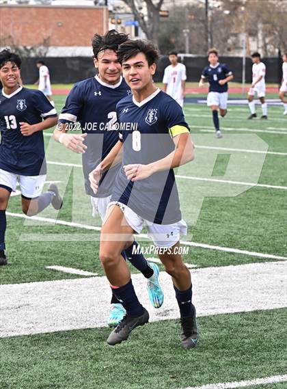 Thumbnail 3 in Lee @ Central Catholic photogallery.
