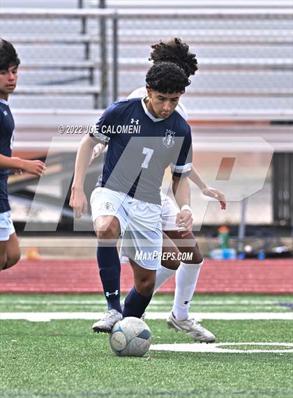 Thumbnail 3 in Lee @ Central Catholic photogallery.
