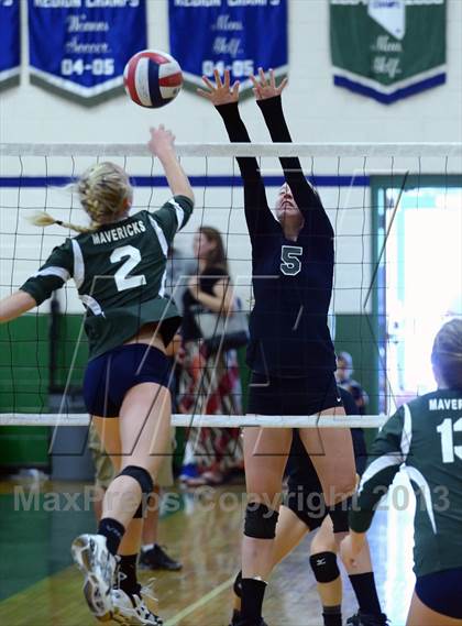Thumbnail 1 in Mater Dei vs. El Dorado (Durango Fall Classic) photogallery.