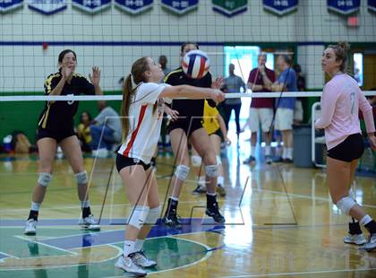 Thumbnail 2 in Mater Dei vs. El Dorado (Durango Fall Classic) photogallery.