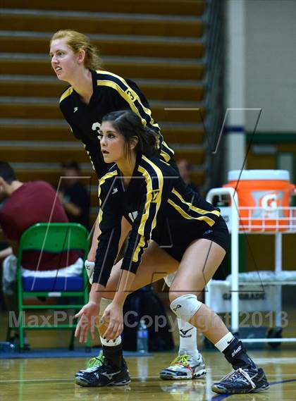 Thumbnail 1 in Mater Dei vs. El Dorado (Durango Fall Classic) photogallery.