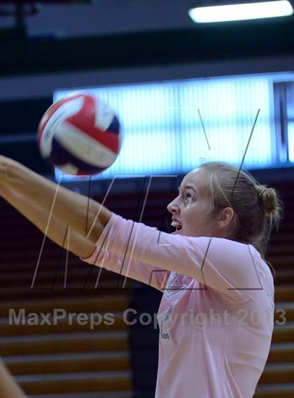 Thumbnail 1 in Mater Dei vs. El Dorado (Durango Fall Classic) photogallery.