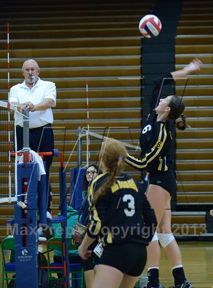 Thumbnail 3 in Mater Dei vs. El Dorado (Durango Fall Classic) photogallery.