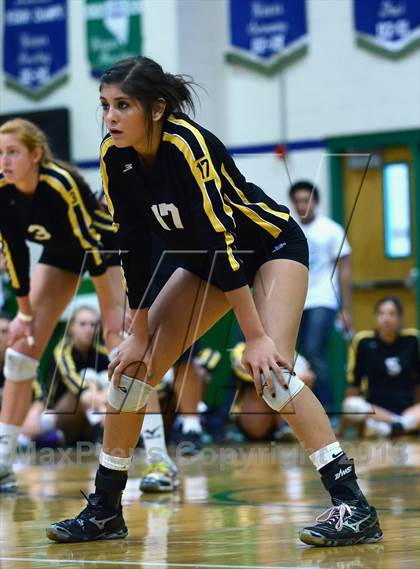 Thumbnail 3 in Mater Dei vs. El Dorado (Durango Fall Classic) photogallery.