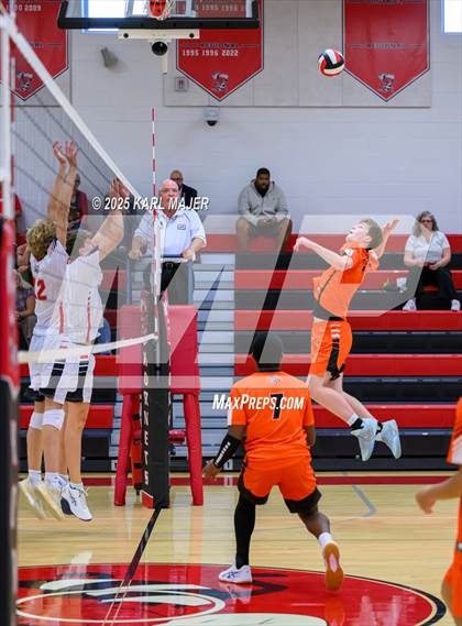Thumbnail 3 in Hayfield @ Herndon photogallery.