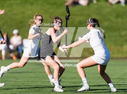 Thumbnail 3 in Wellesley vs. Needham (MIAA Division 1 South Semifinal) photogallery.