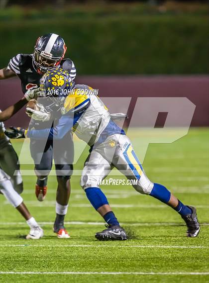 Thumbnail 3 in La Marque vs. Coldspring-Oakhurst photogallery.