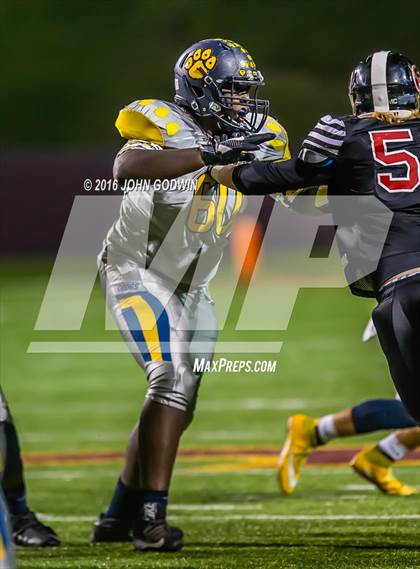 Thumbnail 1 in La Marque vs. Coldspring-Oakhurst photogallery.