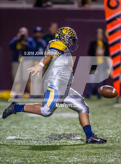 Thumbnail 1 in La Marque vs. Coldspring-Oakhurst photogallery.