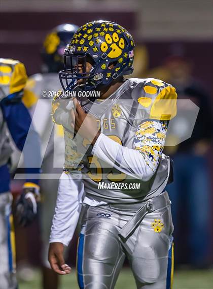 Thumbnail 3 in La Marque vs. Coldspring-Oakhurst photogallery.