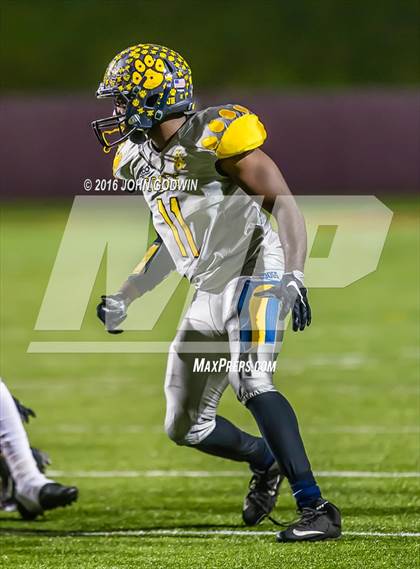 Thumbnail 3 in La Marque vs. Coldspring-Oakhurst photogallery.