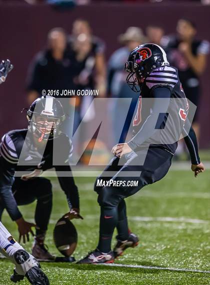 Thumbnail 3 in La Marque vs. Coldspring-Oakhurst photogallery.