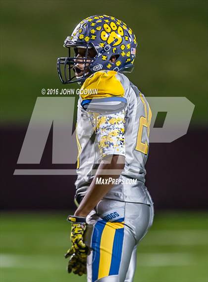 Thumbnail 3 in La Marque vs. Coldspring-Oakhurst photogallery.
