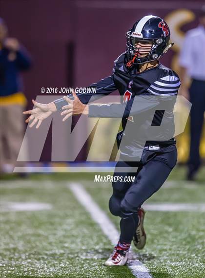 Thumbnail 3 in La Marque vs. Coldspring-Oakhurst photogallery.