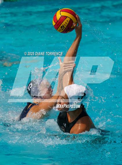 Thumbnail 3 in Newport Harbor vs Oaks Christian (CIF-SS Open Div Final) photogallery.